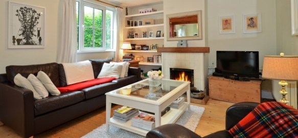 Claddagh house living room